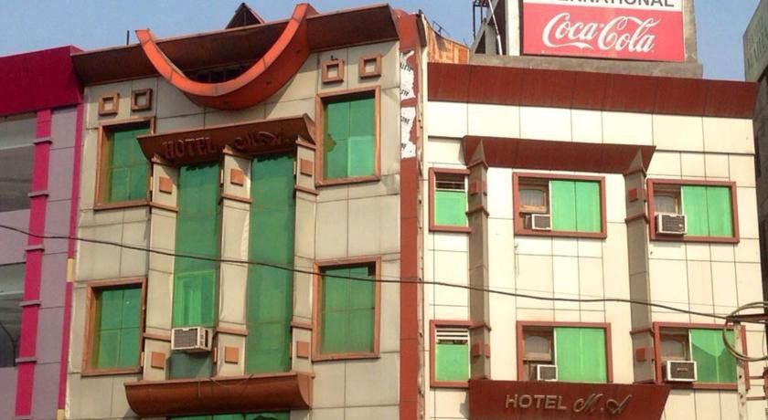 ホテル ザ ゴールデン オーク ライプール Rāipur エクステリア 写真