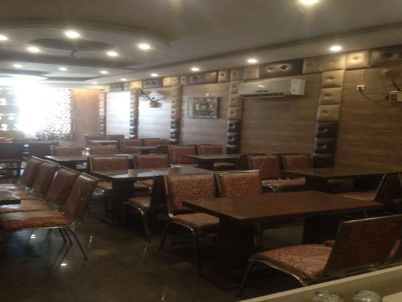 ホテル ザ ゴールデン オーク ライプール Rāipur エクステリア 写真